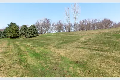 8905 N Clearwater Drive, Zeeland, MI 49464 - Photo 5