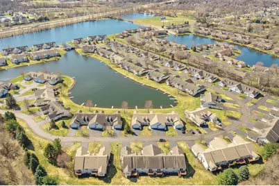 8905 N Clearwater Drive, Zeeland, MI 49464 - Photo 9