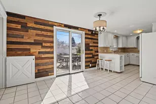 244 Downey Dr, Benton Harbor, MI 49022 - Photo 5