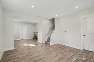 372 60th St SE, Grand Rapids, MI 49548 - Photo 7