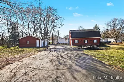 372 60th Street SE, Grand Rapids, MI 49548 - Photo 5