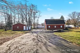 372 60th St SE, Grand Rapids, MI 49548 - Photo 5