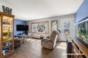 15701 Charles Ct, Grand Haven, MI 49417 - Photo 9