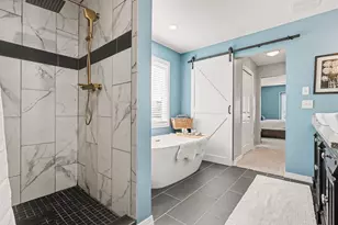 938 Mid Bluff Dr, Zeeland, MI 49464 - Photo 15