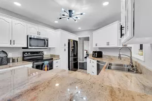 2018 W Coachlight Dr, Jackson, MI 49201 - Photo 17