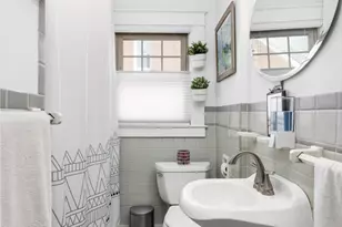 52 Devonshire Rd, Pleasant Ridge, MI 48069 - Photo 15