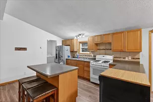 9300 E Hillis Rd, Vestaburg, MI 48891 - Photo 13