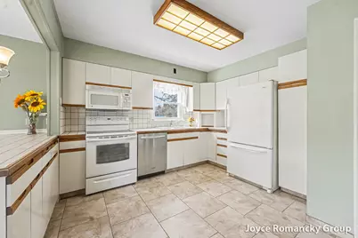 503 West Gilson Street, Edmore, MI 48829 - Photo 11