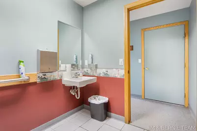 11322 E Lakewood Boulevard, Holland, MI 49424 - Photo 15