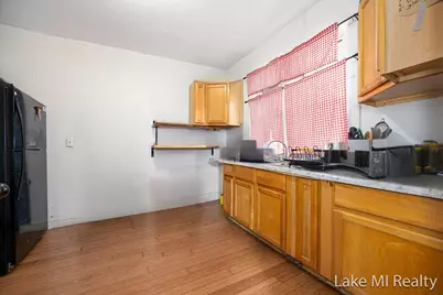 1018 Norwich Avenue SW, Grand Rapids, MI 49503 - Photo 5