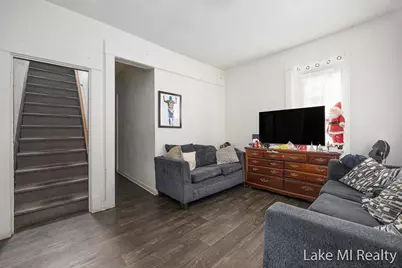 1018 Norwich Avenue SW, Grand Rapids, MI 49503 - Photo 3