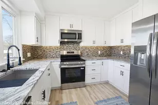 4470 Poulin St, Norton Shores, MI 49441 - Photo 9