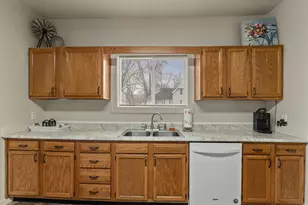 402 Jefferson St, Cassopolis, MI 49031 - Photo 15