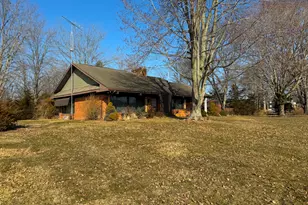 797 Middle Lake Dr, Coldwater, MI 49036 - Photo 9