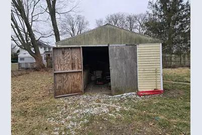 214 E Walnut Street, Albion, MI 49224 - Photo 3