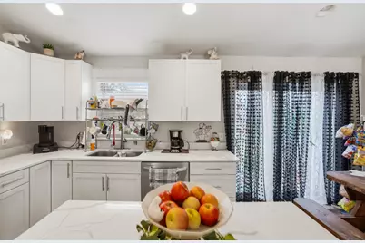 6855 Dale Court, Fennville, MI 49408 - Photo 9