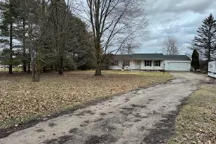 1877 Dutcher Rd, Howell, MI 48843 - Photo 1