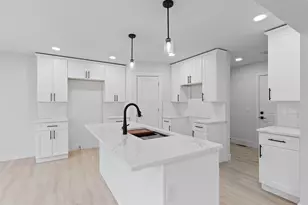 2004 Green Acres Dr, Adrian, MI 49221 - Photo 11