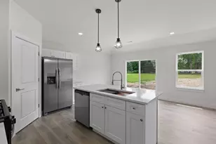 2010 Green Acres Dr, Adrian, MI 49221 - Photo 15