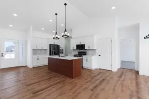 4823 Thompson Heights Dr, Adrian, MI 49221 - Photo 15