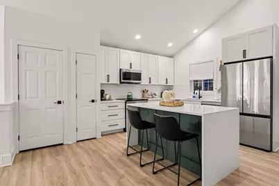 770 Brownwood Avenue NW, Grand Rapids, MI 49504 - Photo 9