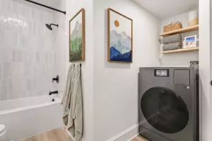 770 Brownwood Ave NW, Grand Rapids, MI 49504 - Photo 17