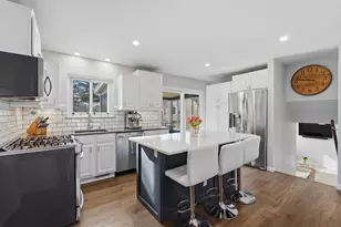 283 Shamrock St, Novi, MI 48377 - Photo 9