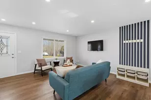 283 Shamrock St, Novi, MI 48377 - Photo 5