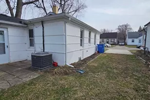 14219 Knox Ave, Warren, MI 48089 - Photo 11