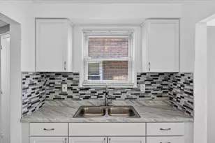 8222 Roselawn St, Detroit, MI 48204 - Photo 15