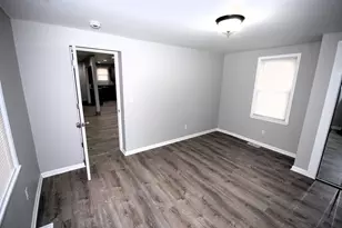 1872 Champaign Rd, Lincoln Park, MI 48146 - Photo 11