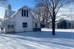 520 S Broadway St, Union City, MI 49094 - Photo 1