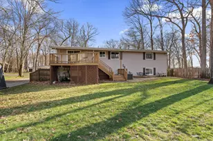 25600 Merle St, Edwardsburg, MI 49112 - Photo 3