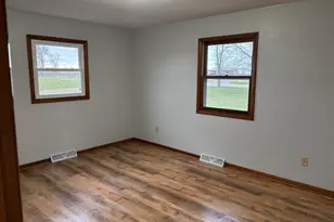 17932 Indian Prairie Rd, White Pigeon, MI 49099 - Photo 7