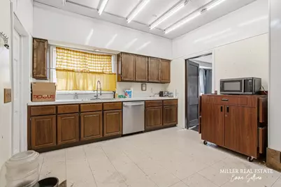 247 S Cressy Street, Freeport, MI 49325 - Photo 3