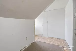 247 S Cressy St, Freeport, MI 49325 - Photo 23