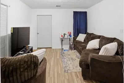 107 S Crystal Avenue, Benton Harbor, MI 49022 - Photo 5