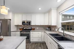 511 Ivy Grove South Grove NW, Grand Rapids, MI 49534 - Photo 5