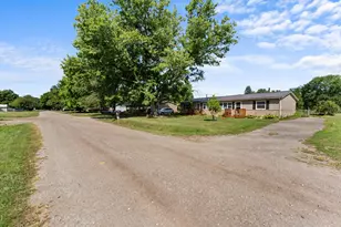 315 S Jackson St, Hanover, MI 49241 - Photo 59