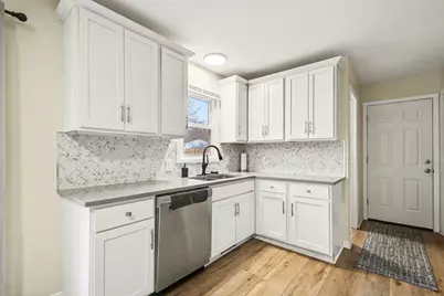 5887 Glenbrook Avenue SE, Kentwood, MI 49508 - Photo 3