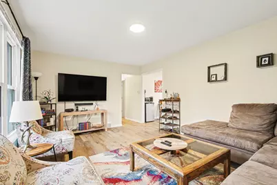 5887 Glenbrook Avenue SE, Kentwood, MI 49508 - Photo 7