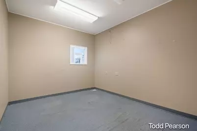 4211 Division Avenue N, Comstock Park, MI 49321 - Photo 15