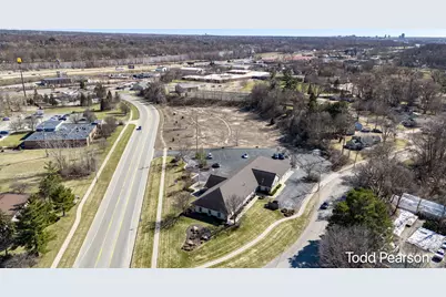 4211 Division Avenue N, Comstock Park, MI 49321 - Photo 7