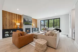 1053 Canterbury St, Birmingham, MI 48009 - Photo 15