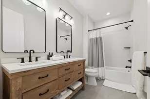 1053 Canterbury St, Birmingham, MI 48009 - Photo 35