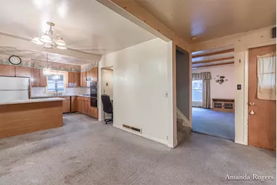 926 E Main Street SE, Lowell, MI 49331 - Photo 7