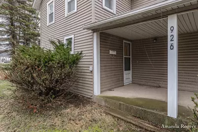 926 E Main Street SE, Lowell, MI 49331 - Photo 3