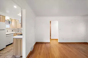 1218 Roslyn Rd, Grosse Pointe Woods, MI 48236 - Photo 23