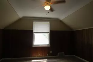 20204 Kenosha St, Harper Woods, MI 48225 - Photo 11