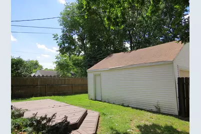 20204 Kenosha Street, Harper Woods, MI 48225 - Photo 15